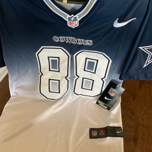 DEZ Bryant Jersey - Picture 6 of 6